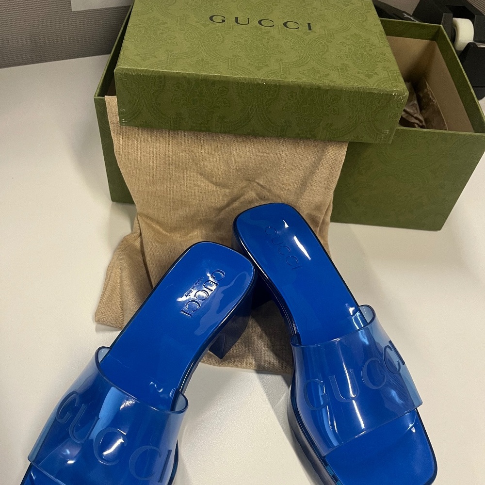 Gucci sandals